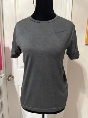 Nike Kids Dri-Fit Short Sleeve Tee in Heather Gray